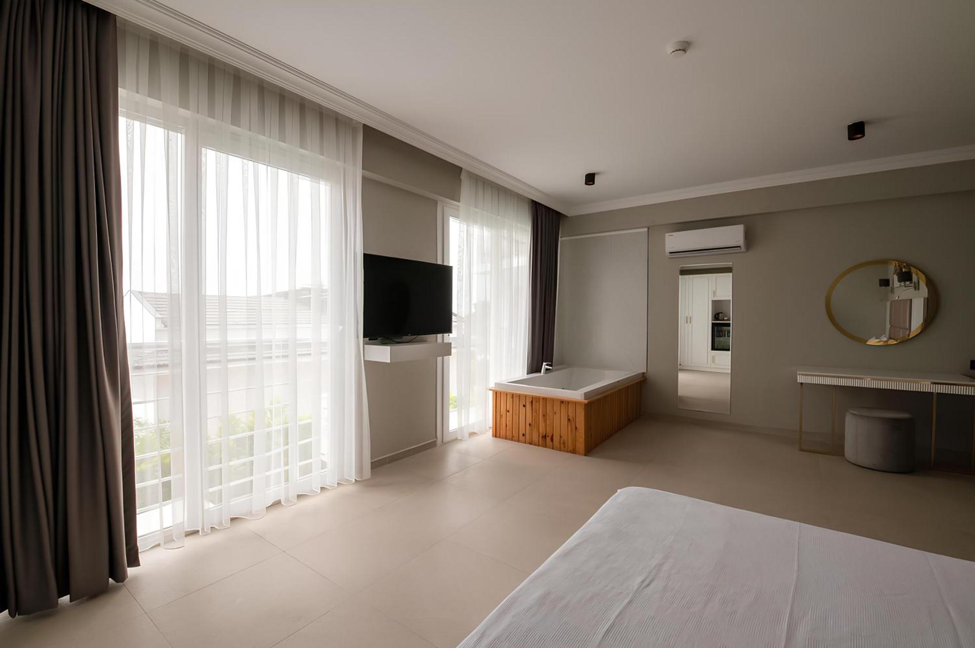 Ramada By Wyndham Fethiye Oludeniz Adult Only Hotel ภายนอก รูปภาพ
