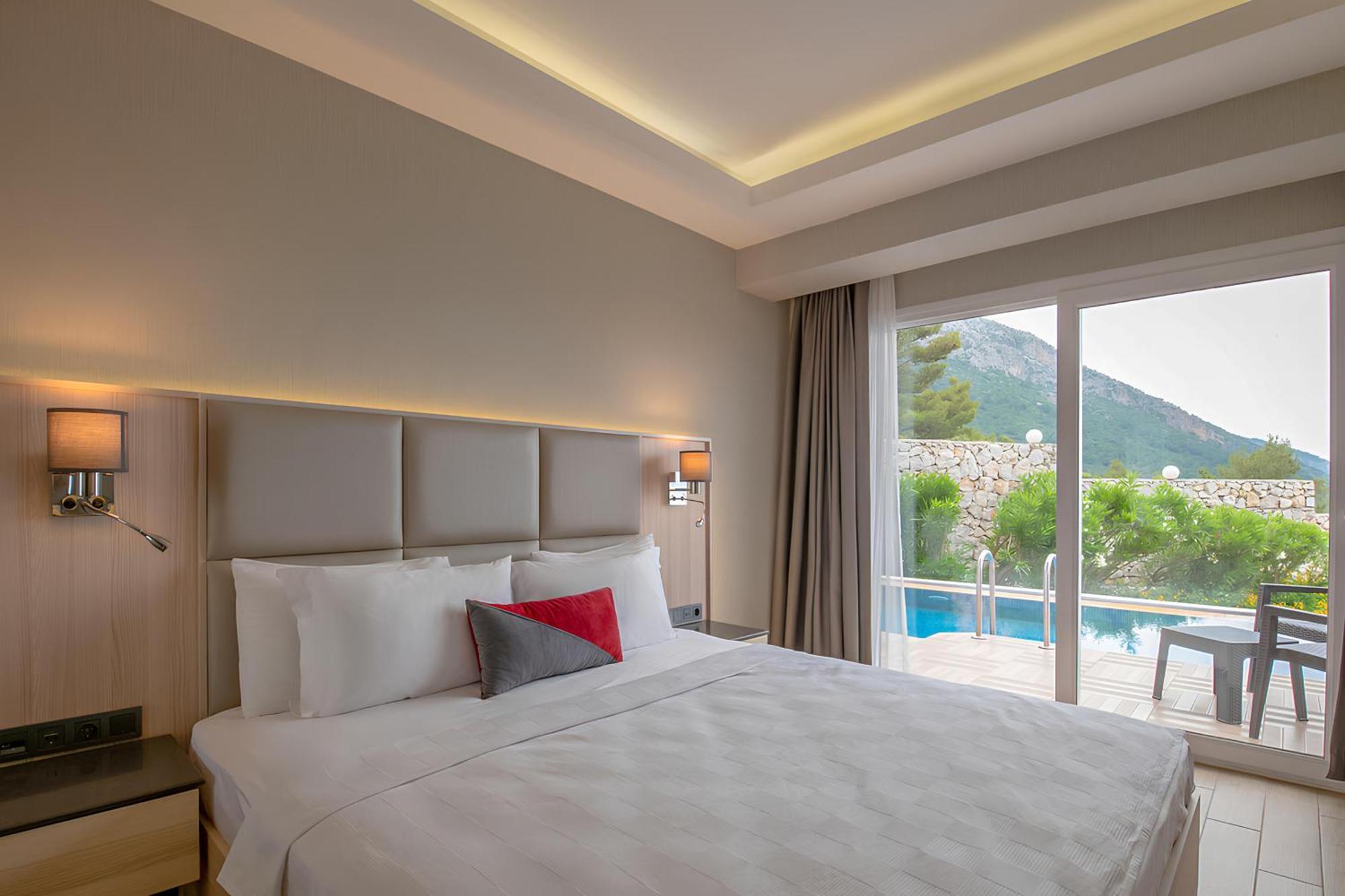 Ramada By Wyndham Fethiye Oludeniz Adult Only Hotel ภายนอก รูปภาพ