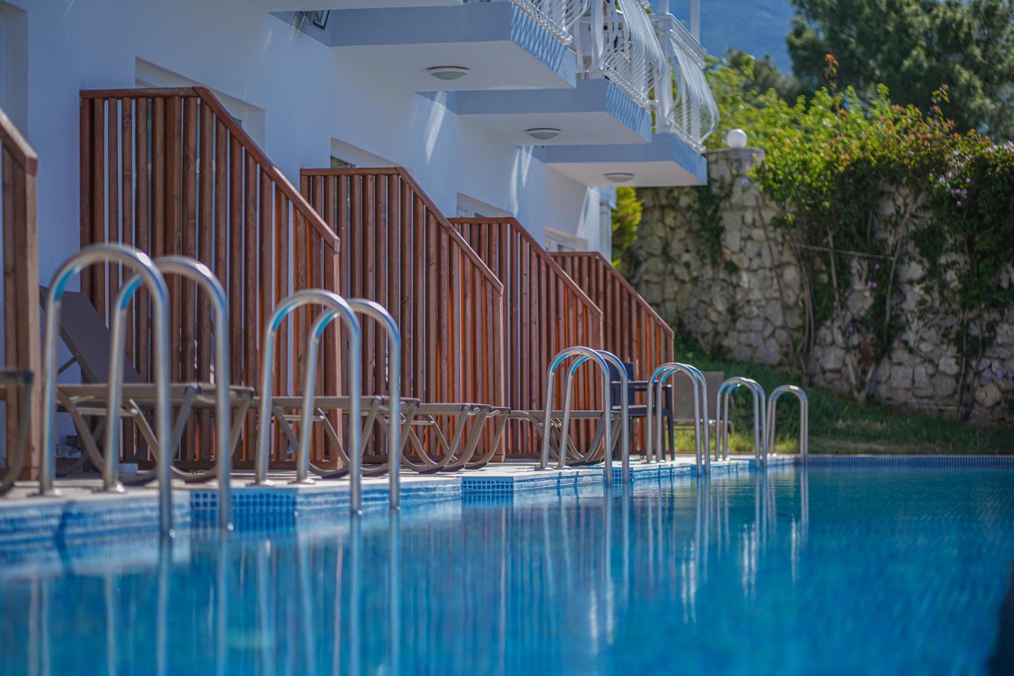 Ramada By Wyndham Fethiye Oludeniz Adult Only Hotel ภายนอก รูปภาพ