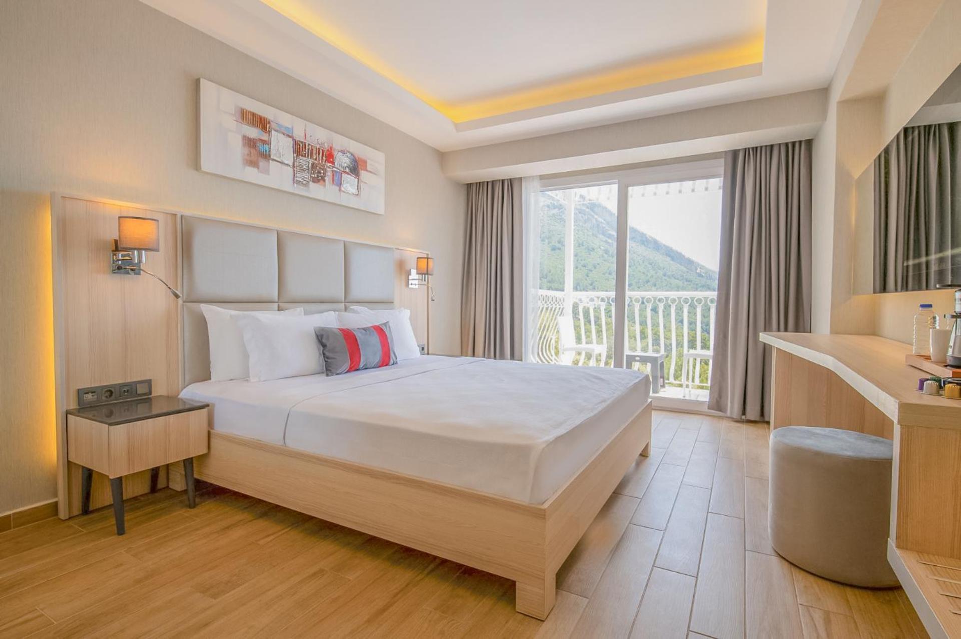 Ramada By Wyndham Fethiye Oludeniz Adult Only Hotel ภายนอก รูปภาพ