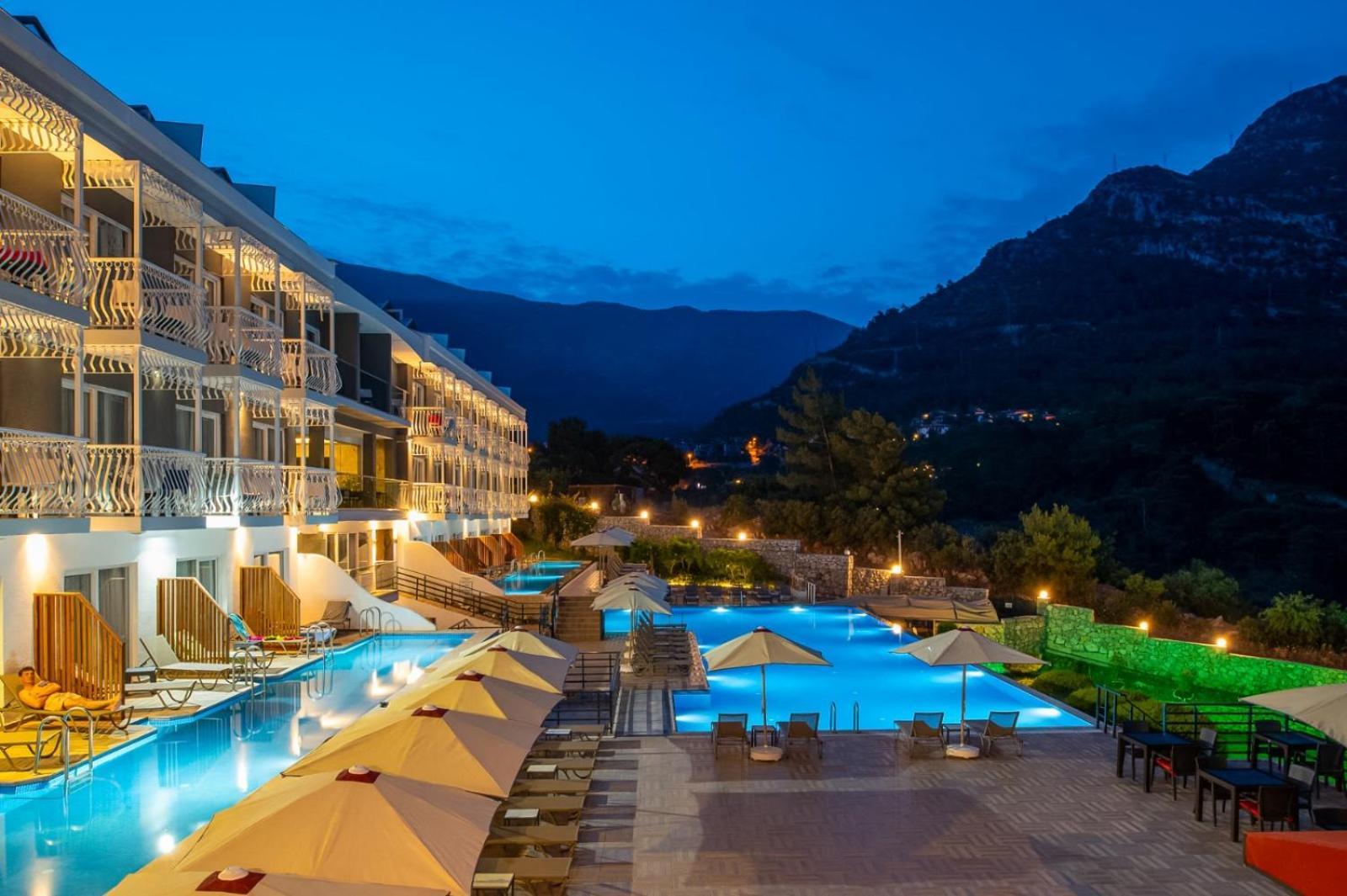 Ramada By Wyndham Fethiye Oludeniz Adult Only Hotel ภายนอก รูปภาพ