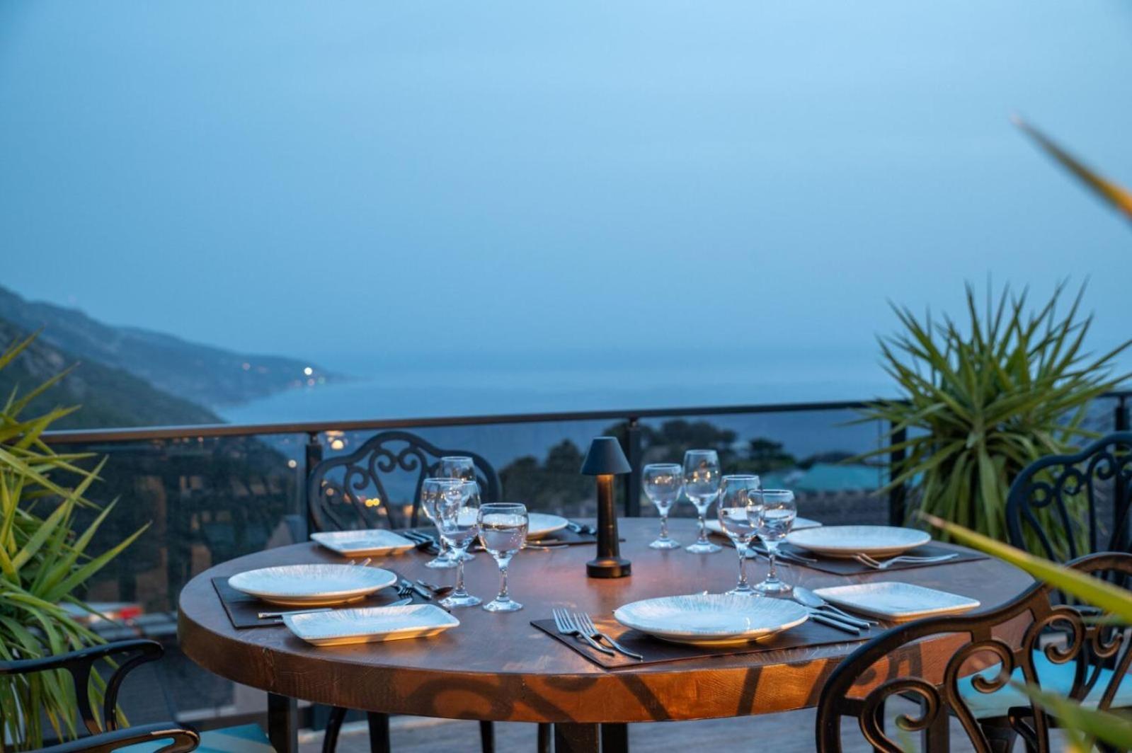 Ramada By Wyndham Fethiye Oludeniz Adult Only Hotel ภายนอก รูปภาพ