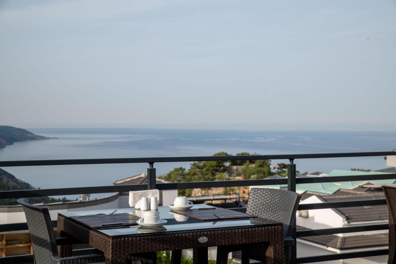 Ramada By Wyndham Fethiye Oludeniz Adult Only Hotel ภายนอก รูปภาพ