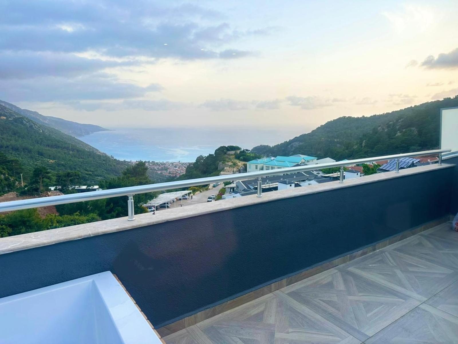 Ramada By Wyndham Fethiye Oludeniz Adult Only Hotel ภายนอก รูปภาพ