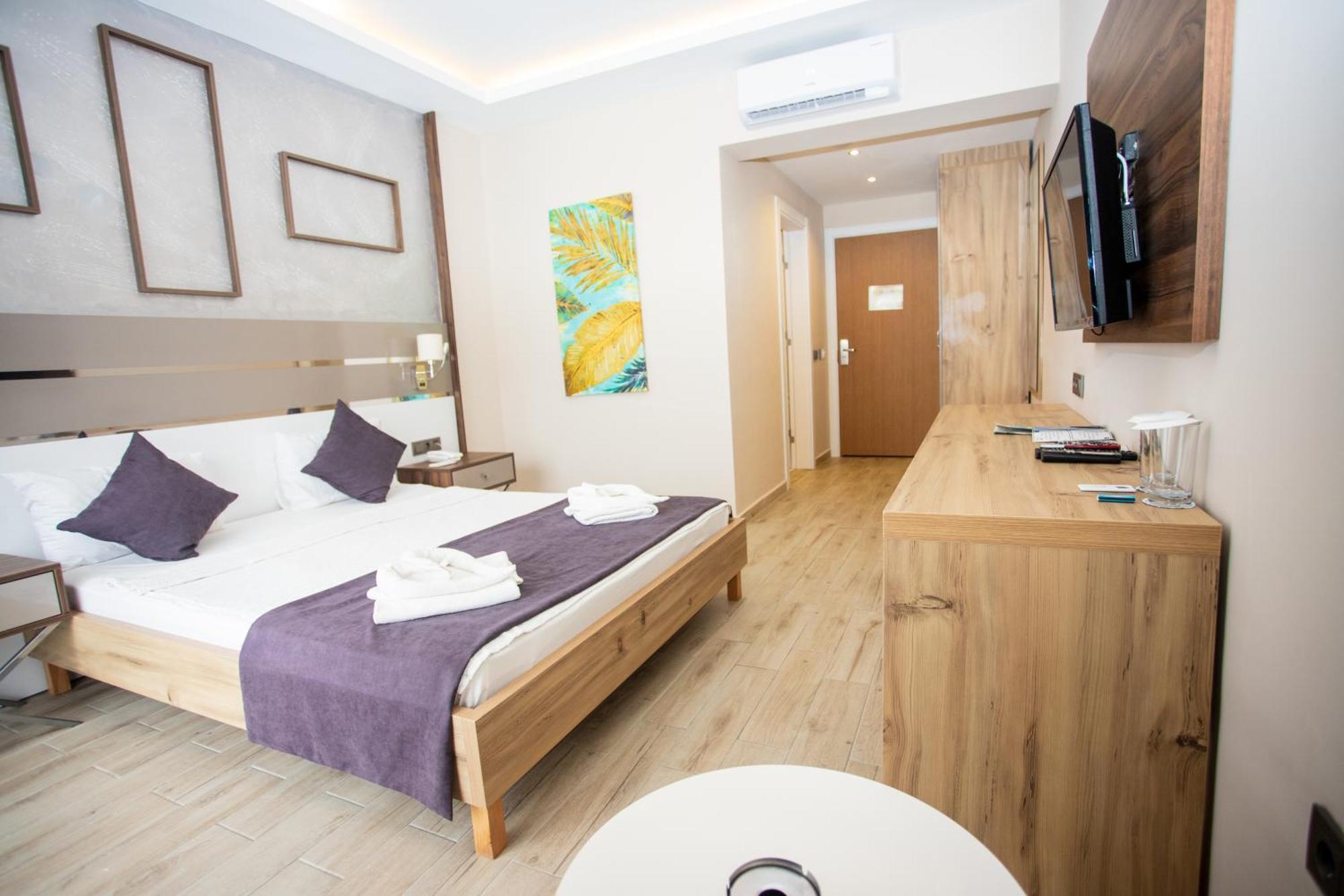 Ramada By Wyndham Fethiye Oludeniz Adult Only Hotel ภายนอก รูปภาพ