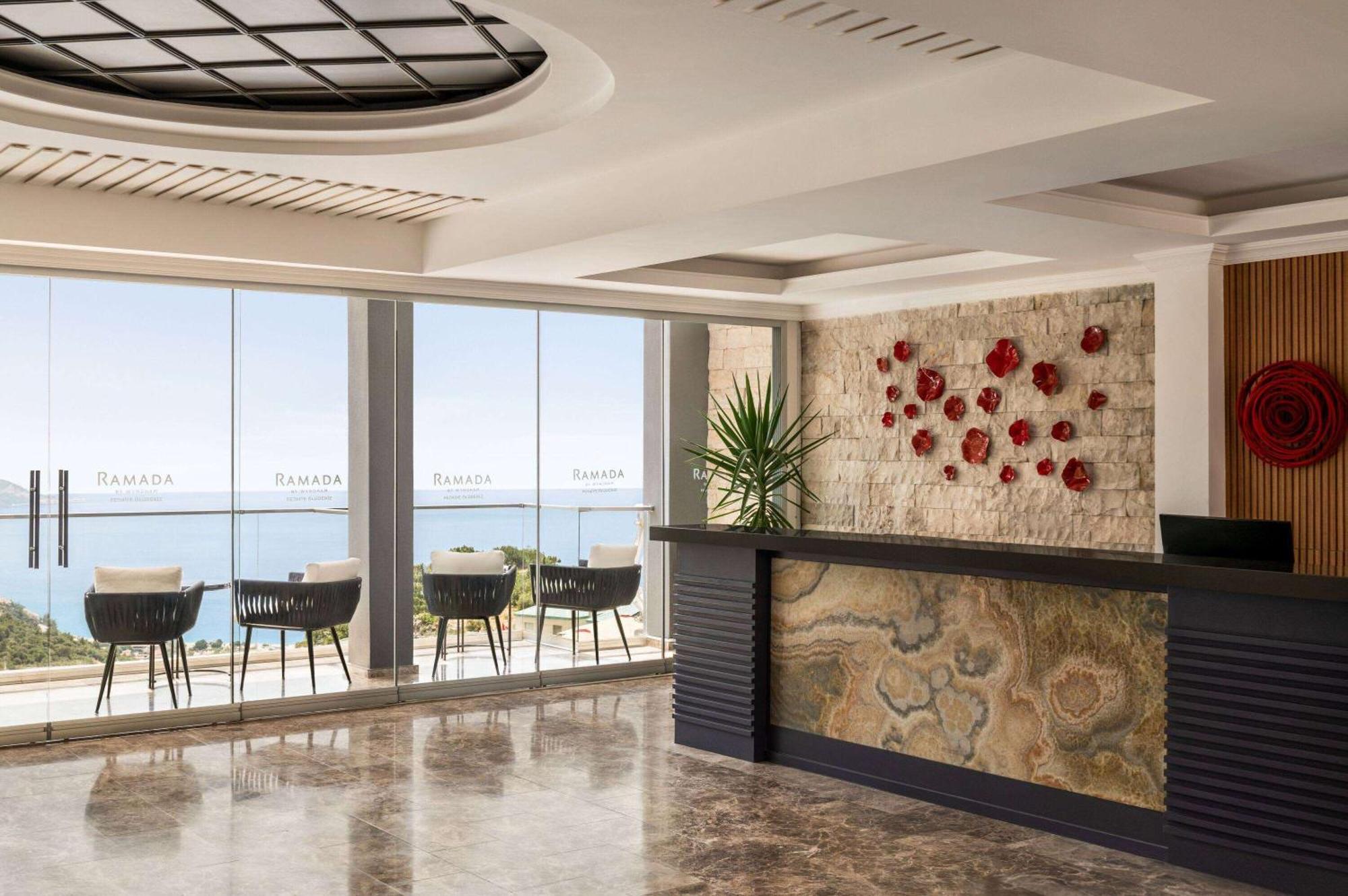 Ramada By Wyndham Fethiye Oludeniz Adult Only Hotel ภายนอก รูปภาพ