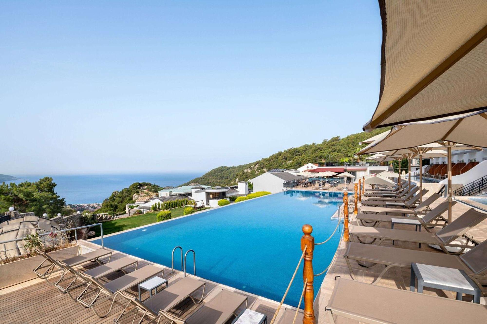 Ramada By Wyndham Fethiye Oludeniz Adult Only Hotel ภายนอก รูปภาพ