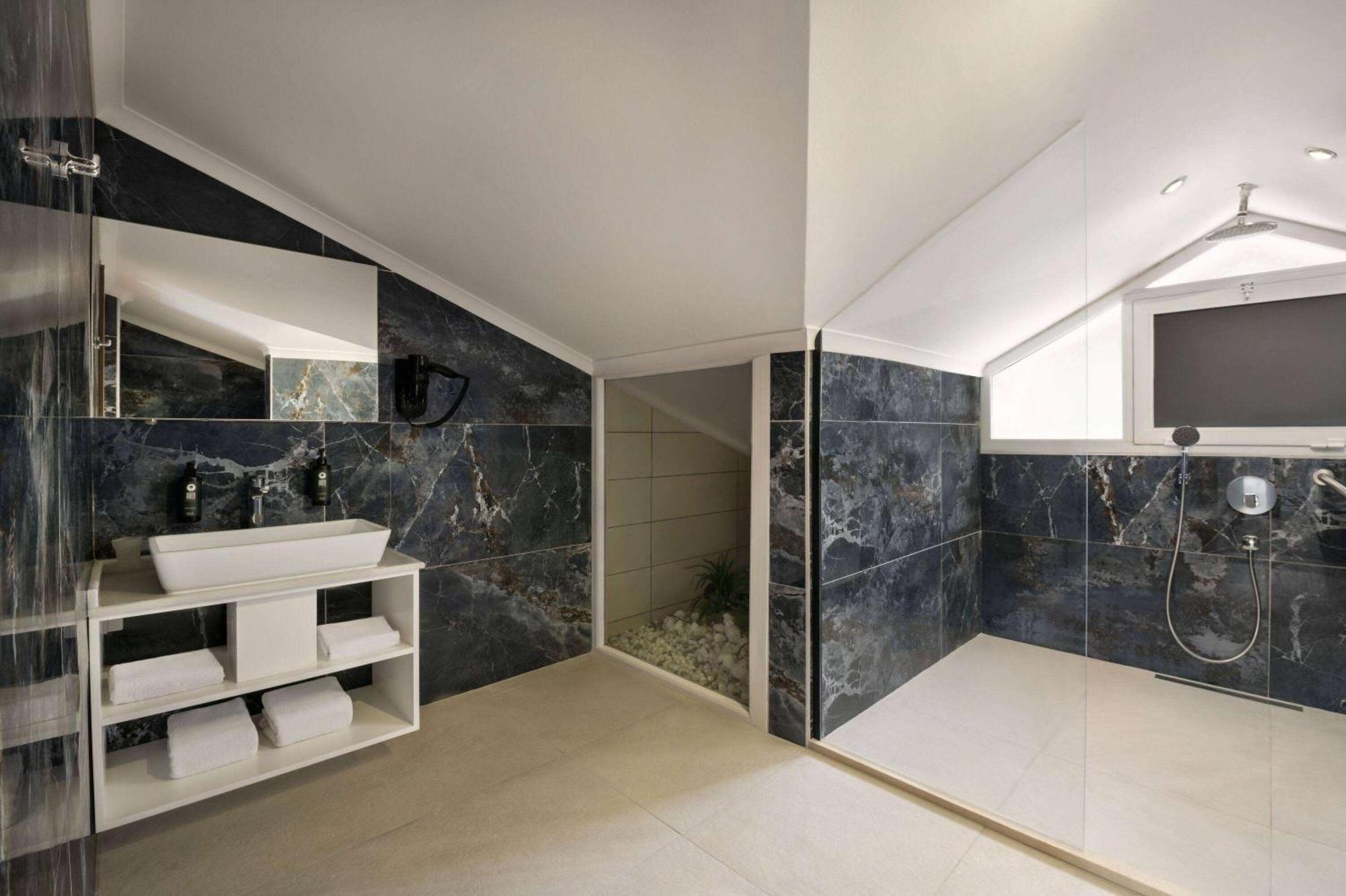 Ramada By Wyndham Fethiye Oludeniz Adult Only Hotel ภายนอก รูปภาพ