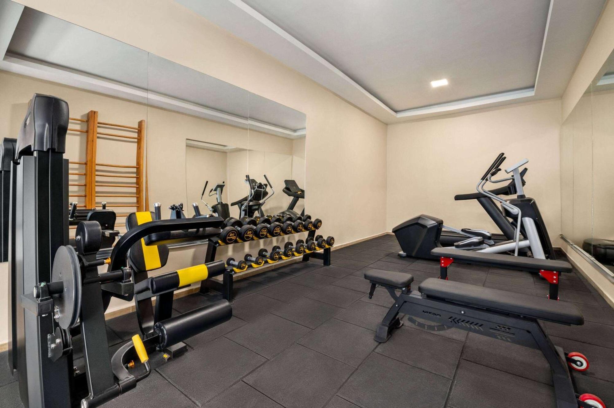 Ramada By Wyndham Fethiye Oludeniz Adult Only Hotel ภายนอก รูปภาพ