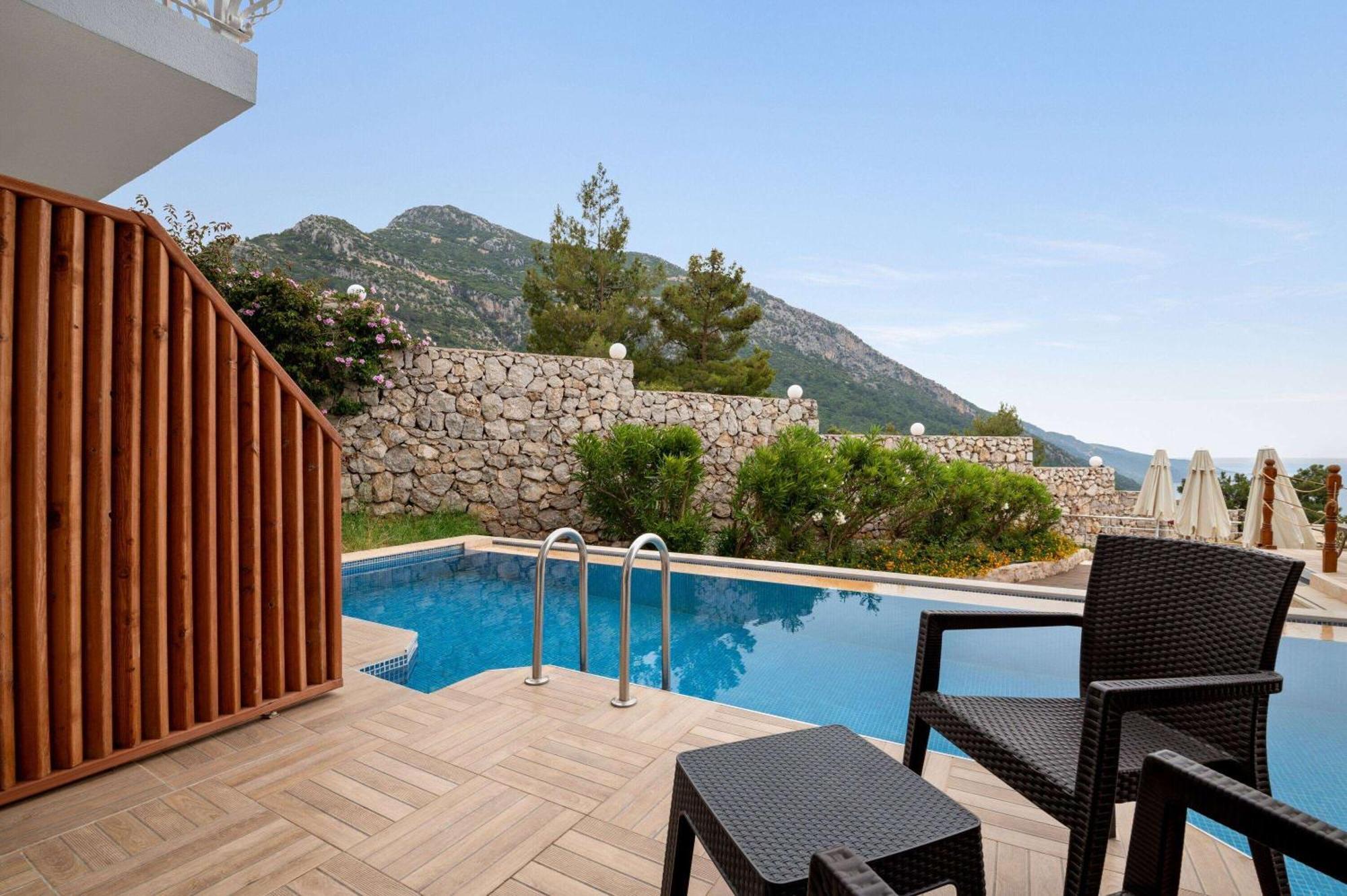 Ramada By Wyndham Fethiye Oludeniz Adult Only Hotel ภายนอก รูปภาพ